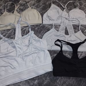 Girls sz 34 sports bras